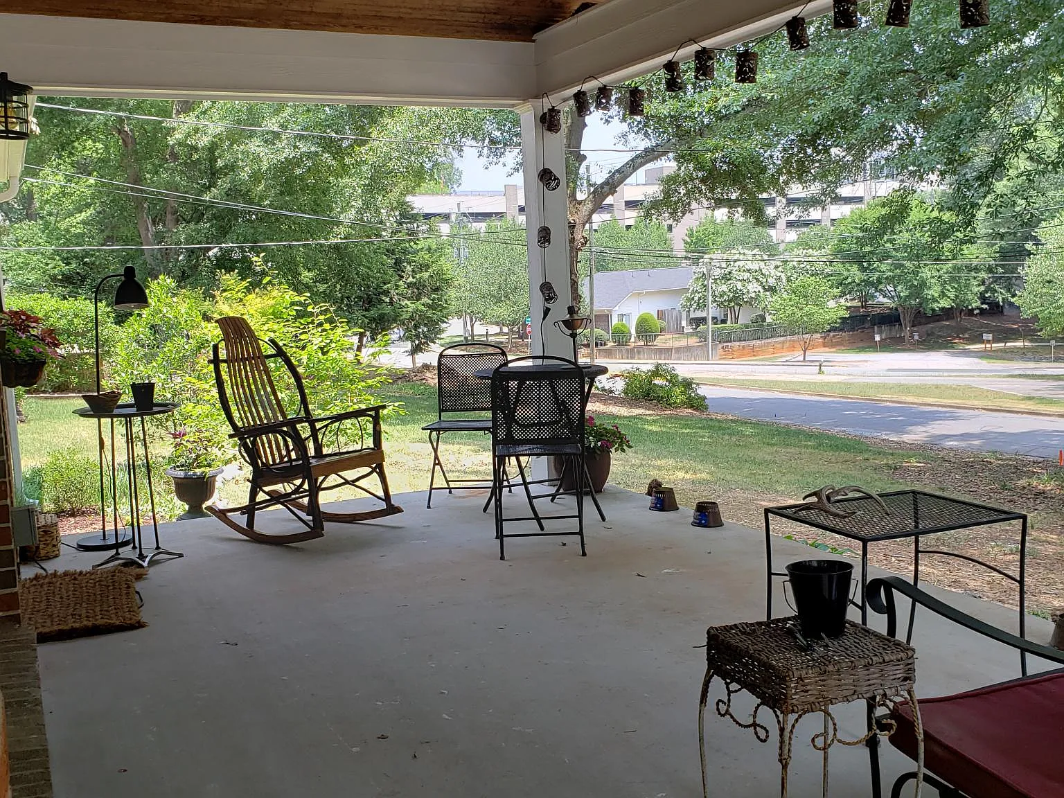 230 Pineneedle Rd — Photo 2