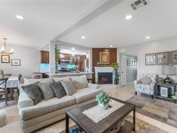 825 W Fletcher Ave #111, Orange, CA 92865