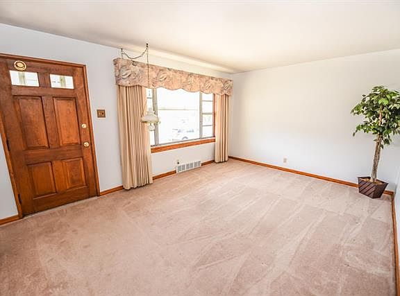 3rd image of 5555 Arthur Ave