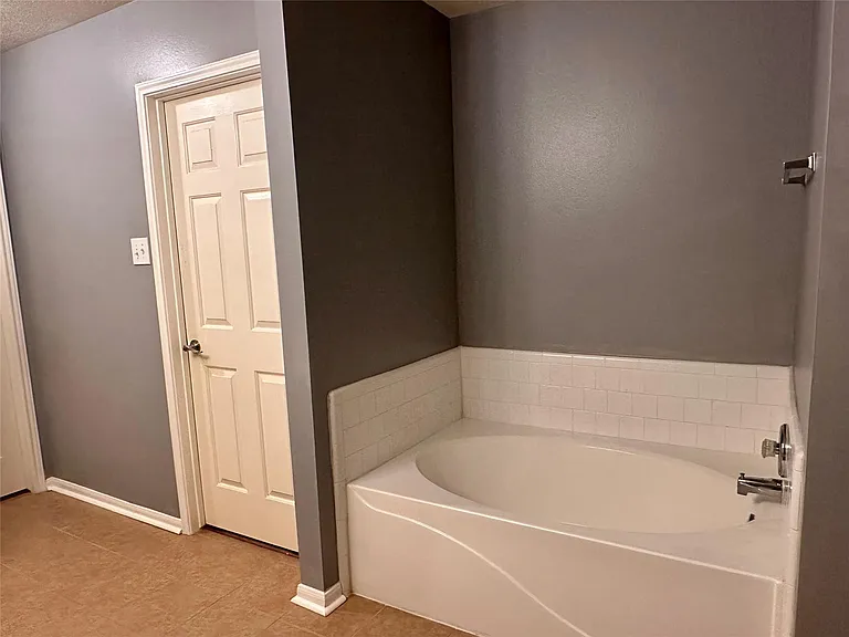 28806 Stone Fox Dr — Photo 22