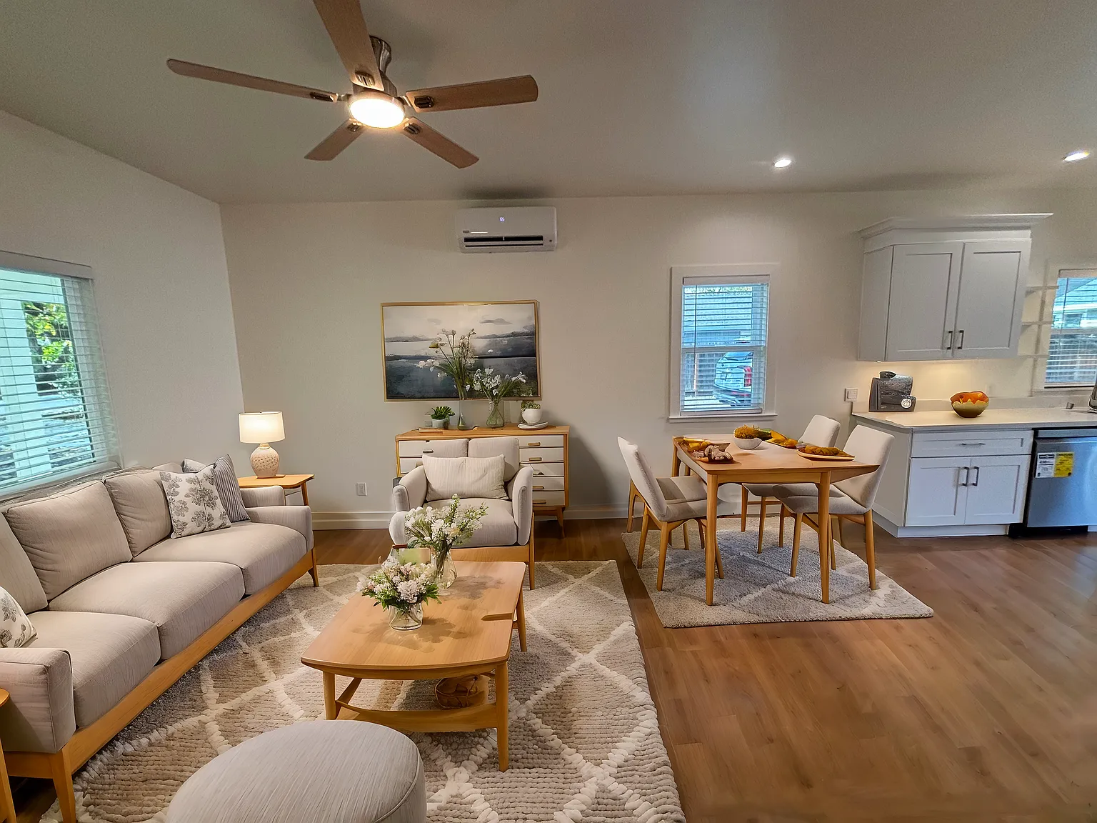 2132 Lone Oak Ave — Photo 3