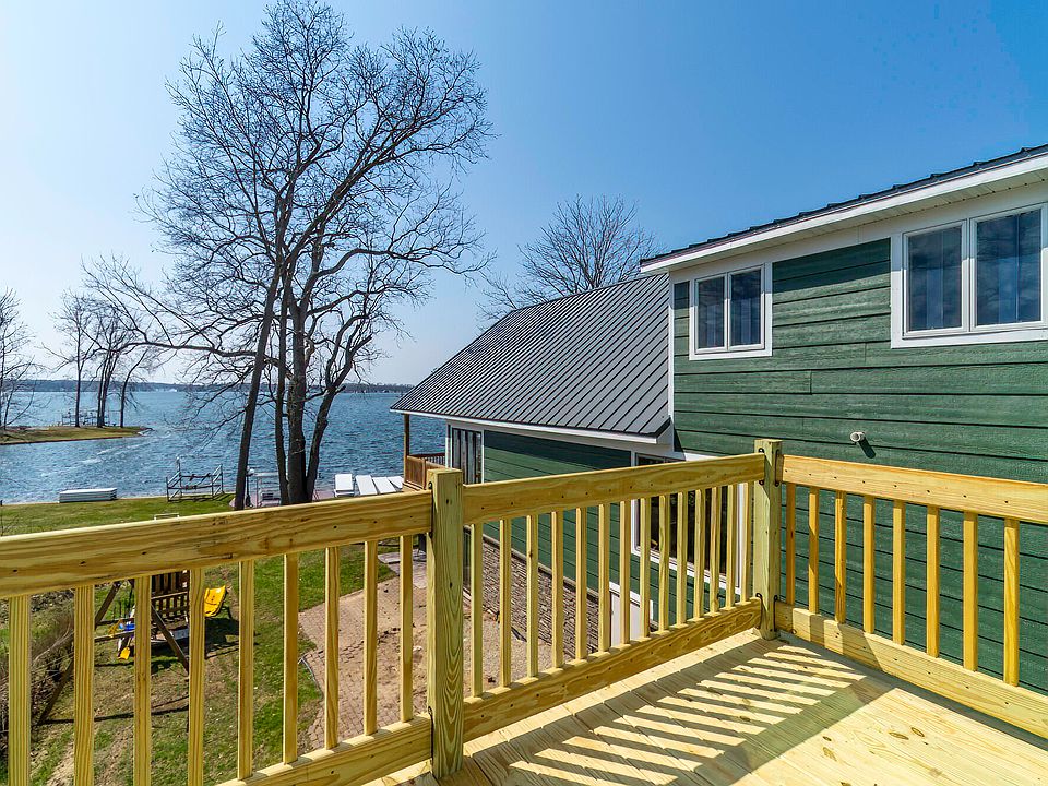 1st image of 1064 Bayview Dr