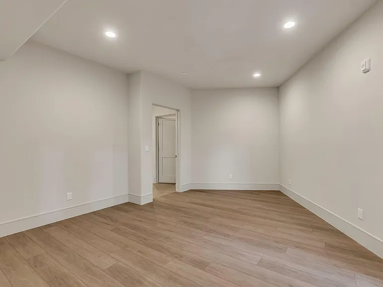 1229 Lincoln Ave #101 — Photo 14