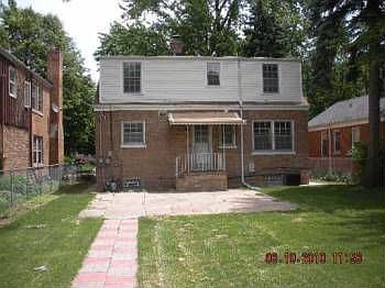 2nd image of 8046 N Lowell