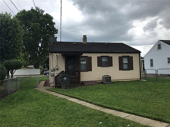 2nd image of 712 Woodland Dr