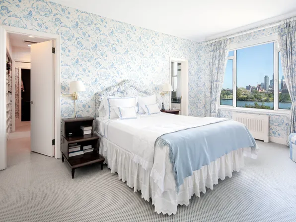 455 East 51st Street image 7 of 11