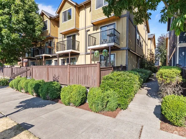 9758 4th Avenue NW, Seattle, WA 98117