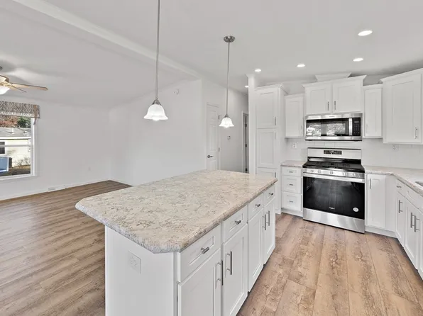 37 Adams Cir, Carver, MA 02330