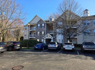 121 Barrister Dr, Butler, NJ 07405