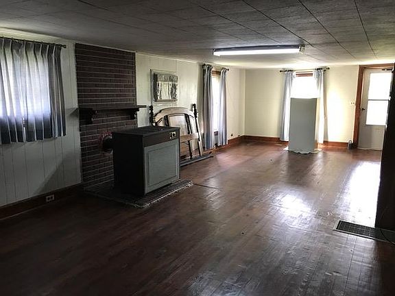 4th image of 5947 Nature Ln