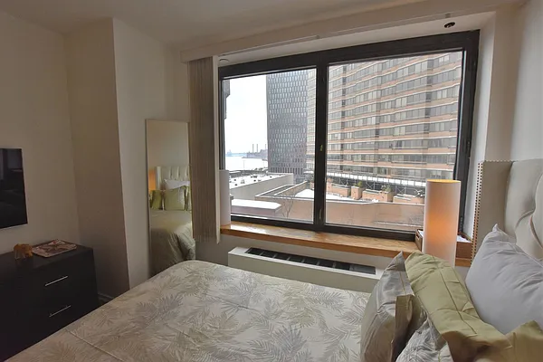 Sold by Luxury Habitat | media 5