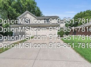 6604 Floyd St, Overland Park, KS 66202