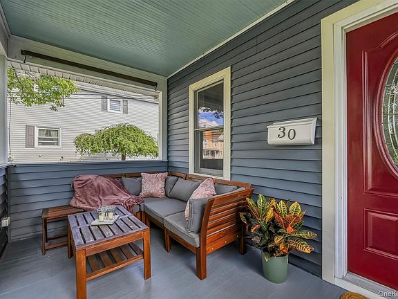 4th image of 30 Glenmere Avenue