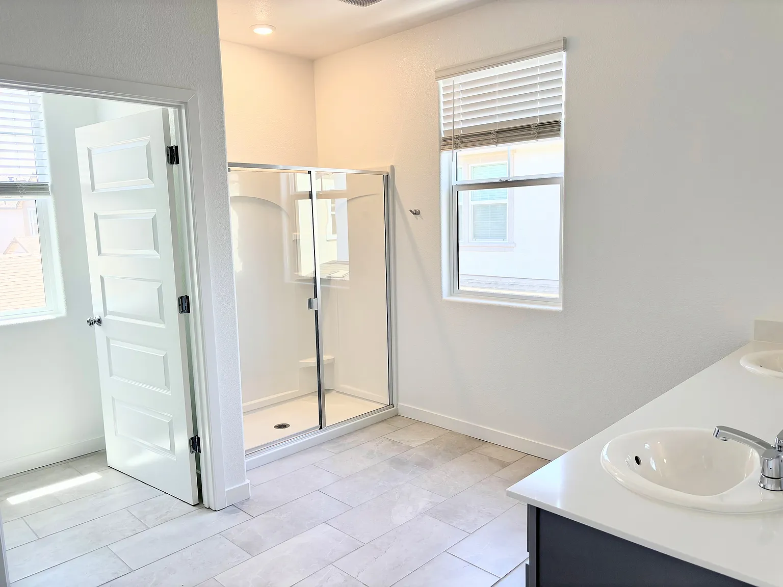 3 bed, 2.5 bath, 1943 sqft, $3,000 — Photo 4
