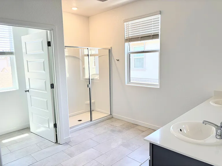 2324 Kaufman Ln — Photo 4