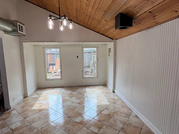 (undisclosed Address), Cedarpines Park, CA 92322