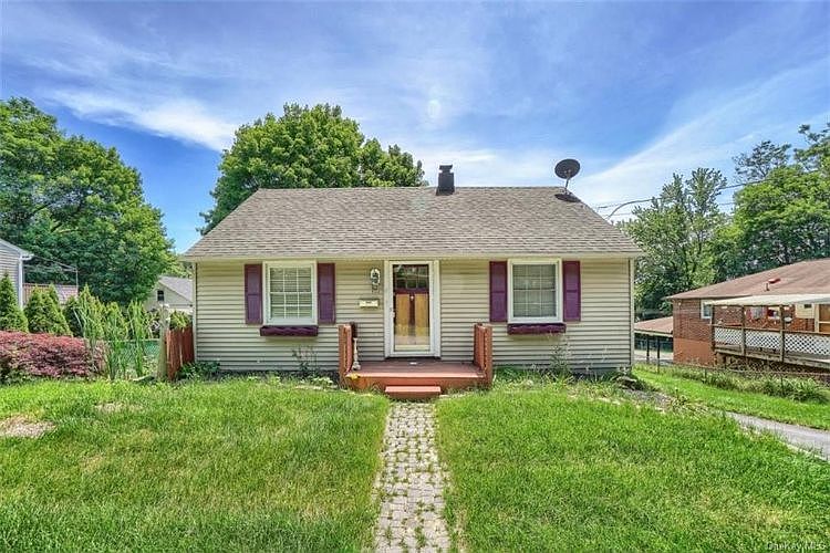 1st image of 9 Highland Ave