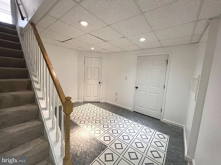 513 Willow Ave — Photo 22