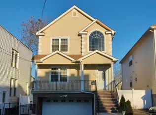 547 S 11th Ave, Mount Vernon, NY 10550