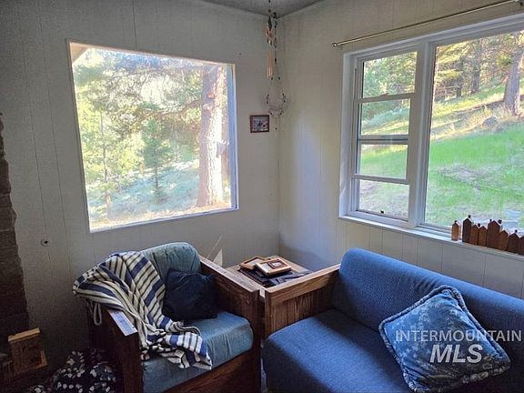 4th image of 27 Grizzly Bear Rd