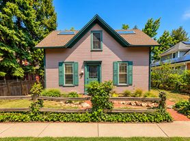 545 University Ave
