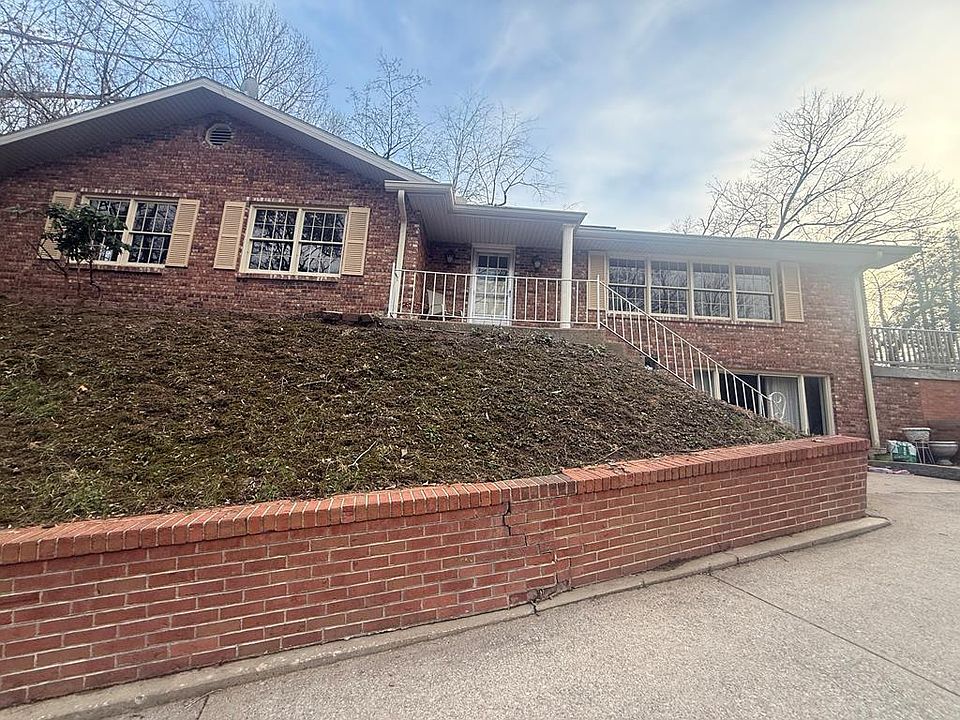 1st image of 216 Mount Martha Dr