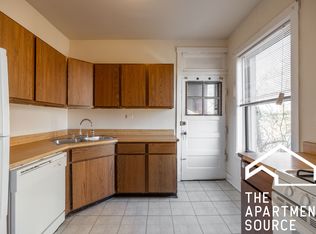 3255 N Racine Ave #E3, Chicago, IL 60657