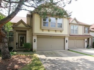 812 Marseilles Cir, Buffalo Grove, IL