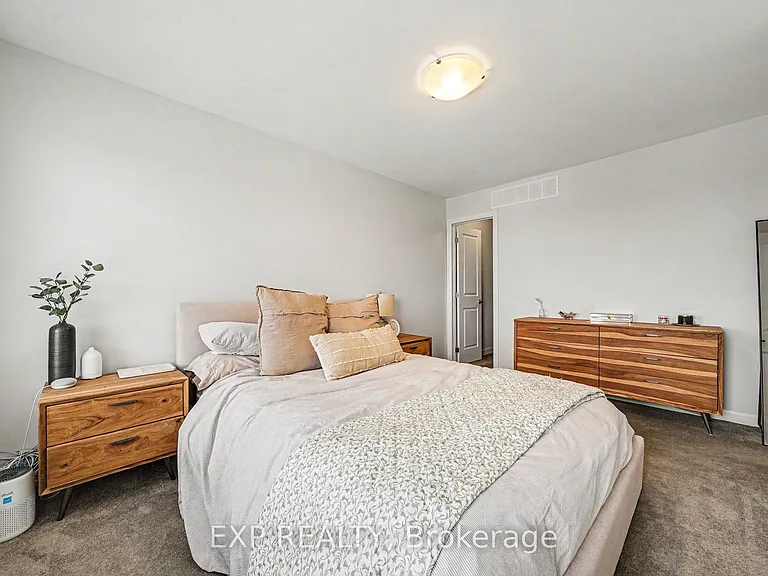 108 Teelin Cir — Photo 20