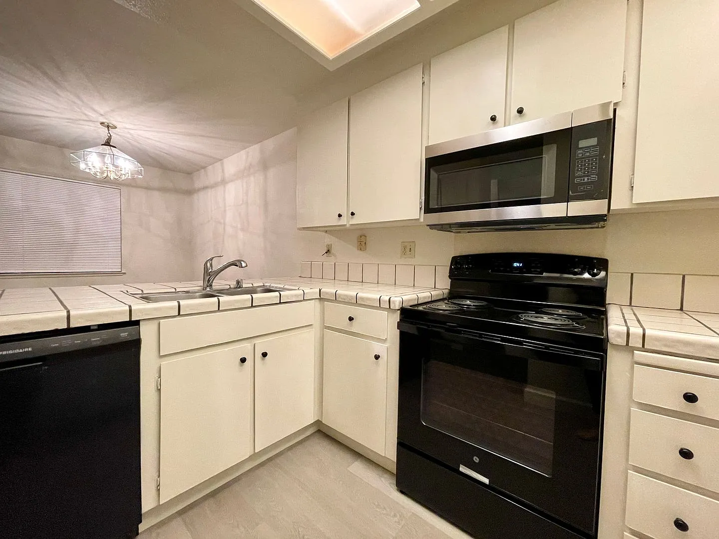 Must see to appreciate! North San Jose 4 bedroom 2.5 bathroom home — Photo 4