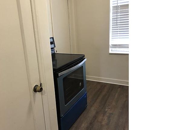 2nd image of 425 NE 82nd St