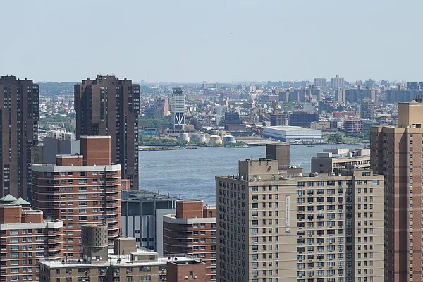 Rented by Renetta Real Estate | media 43