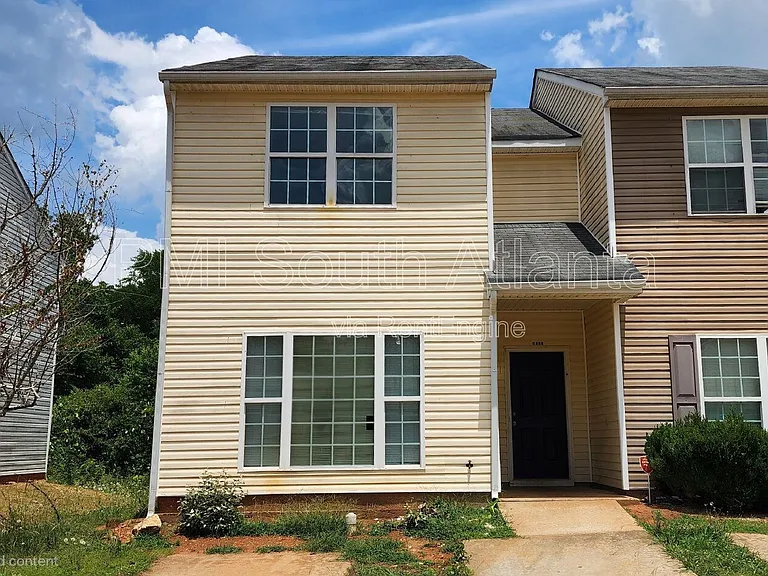 1749 Carrington Dr — Photo 1