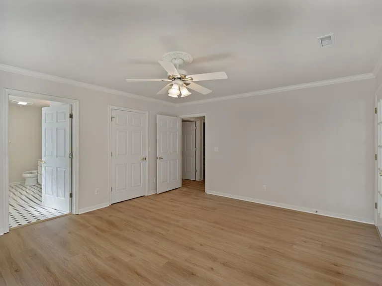 1081 Wintergreen Ln — Photo 29