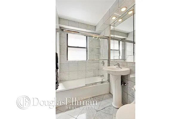 Sold by Douglas Elliman | media 15