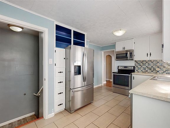 3rd image of 4457 Xavier St