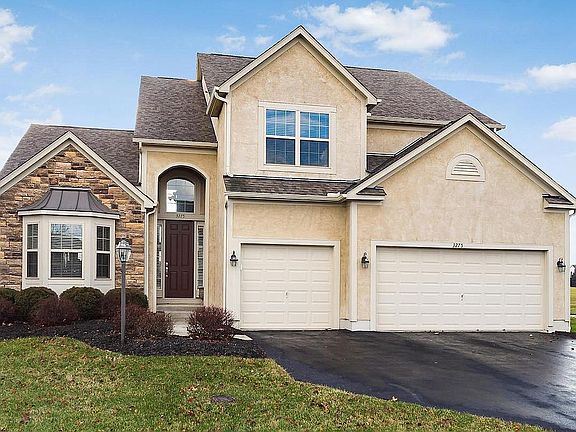 3rd image of 3275 Winding Woods Dr