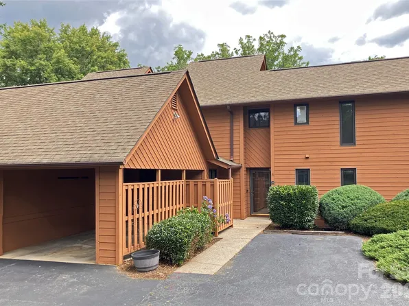 25 Village Dr #25, Asheville, NC 28803