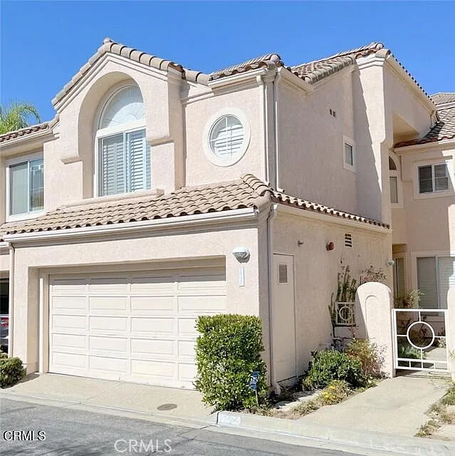 2 bed, 3.0 bath, 1701 sqft, $4,500 — Photo 1