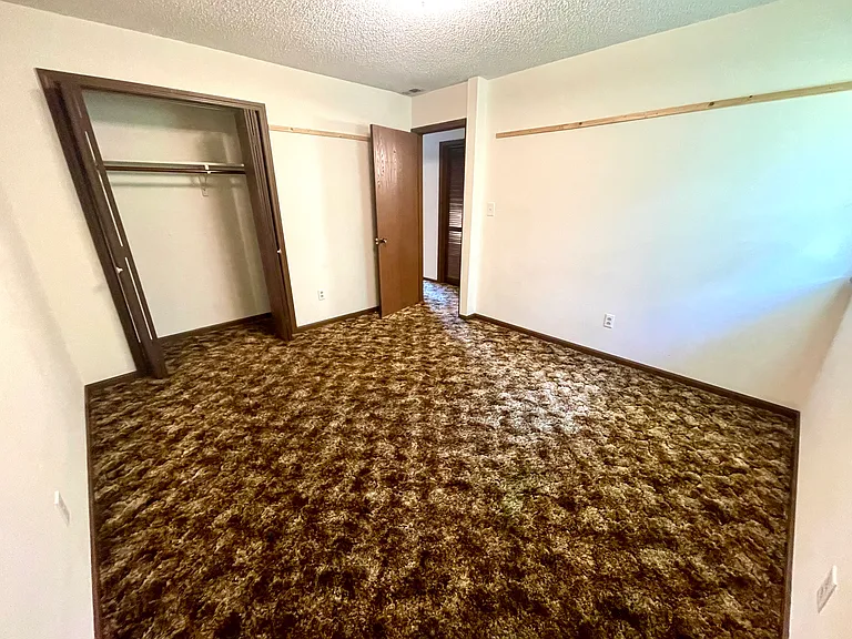 4515 W Millbrook Dr #H — Photo 11