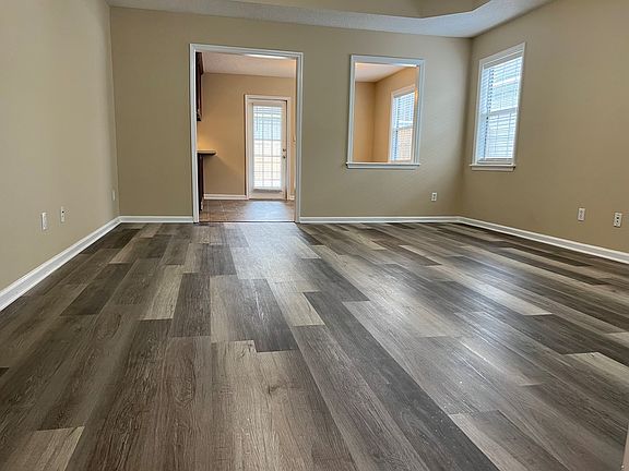 2nd image of 3012 Schroer Dr