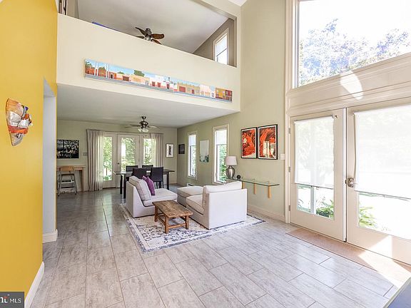 5th image of 2416 Evergreen Ln