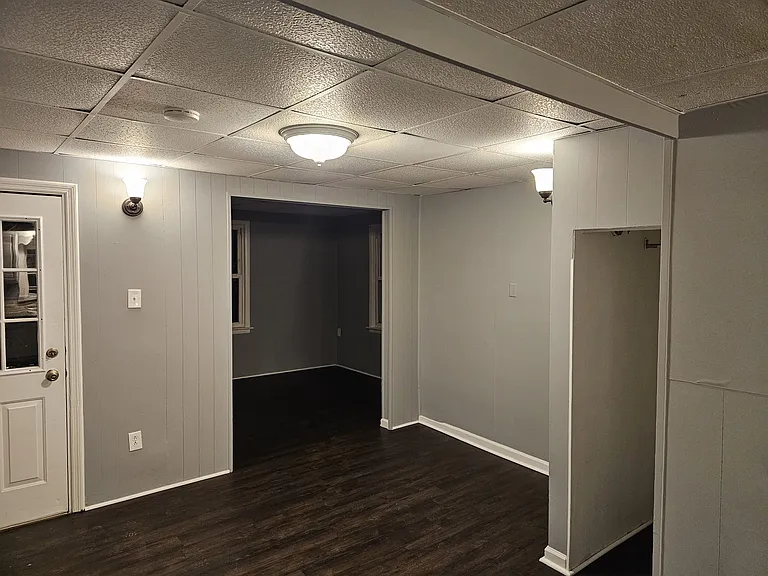 316 Howard St — Photo 3