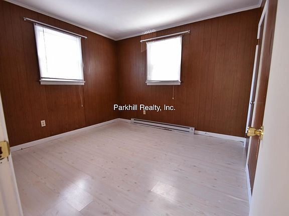 5th image of 2 Oakwood Dr