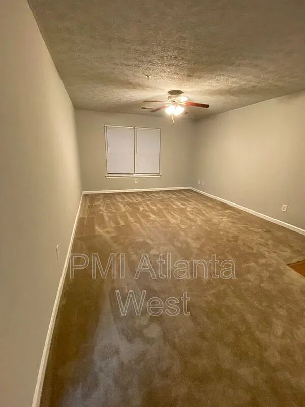 1 bed, 1.0 bath, $900 — Photo 1