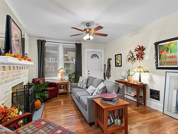 4th image of 4981 Columbia Ave