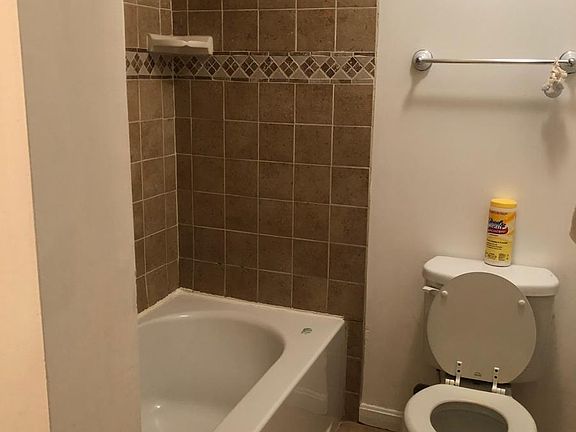 5th image of 6902 Mary Caroline Cir