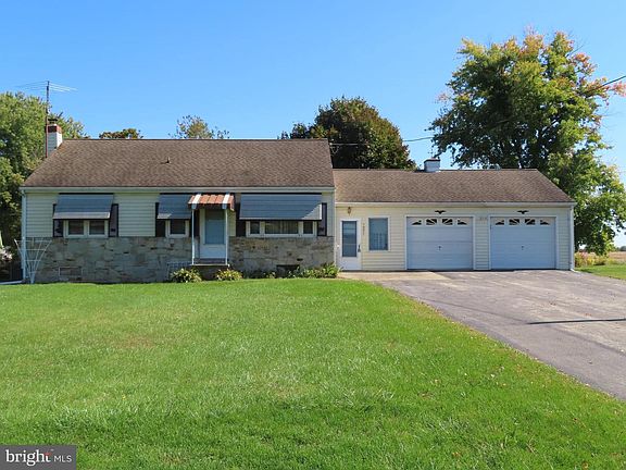 2nd image of 1371 Littlestown Rd