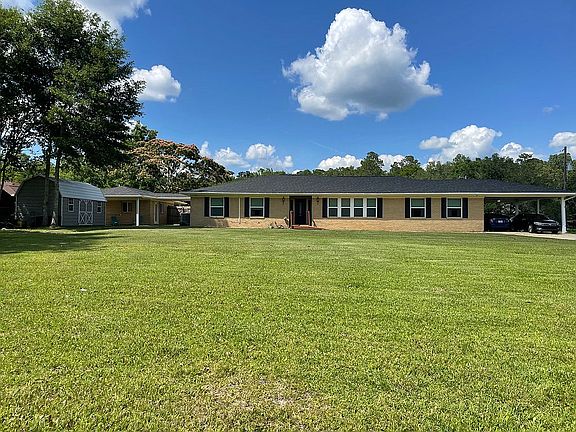 4th image of 16417 Lake Dr E