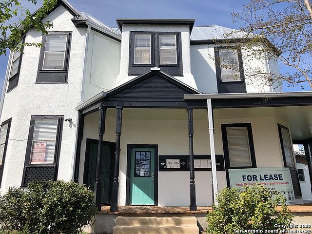 1st image of 711 E Carson St #1A-2